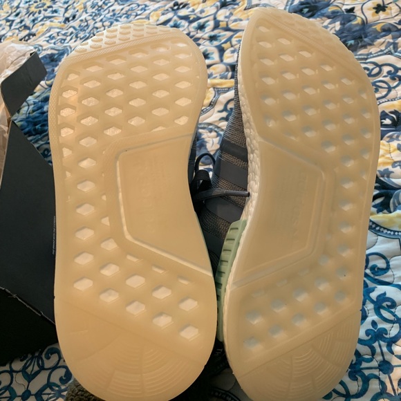 Women’s Adidas NMD R1 sneakers - Picture 7 of 7